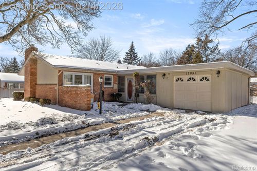 15051 Dixie, Redford, MI, 48239-3425 | Card Image