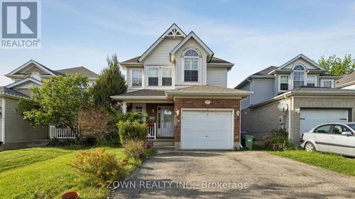 17 Buckthorn Cres, Guelph, ON, N1E7C3 | Card Image