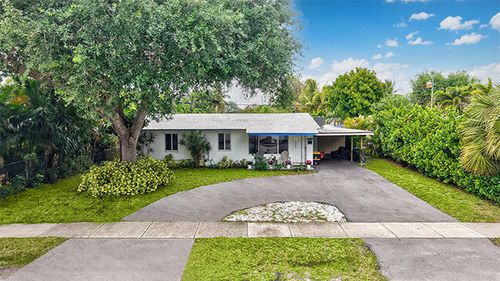 2725 Ne 6th Ave, Wilton Manors, FL, 33334-2556 | Card Image