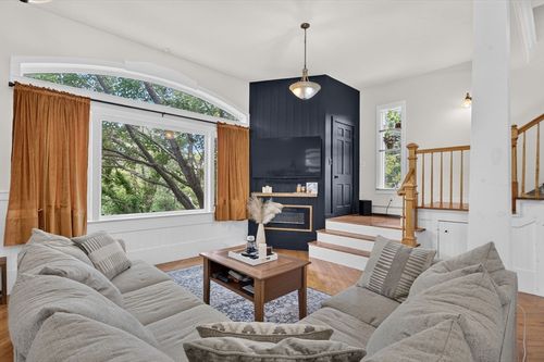 24 Mayflower Dr, Plymouth, MA, 02360-1334 | Card Image