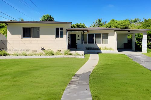 12520 Ne 1st Ct, North Miami, FL, 33161-4551 | Card Image