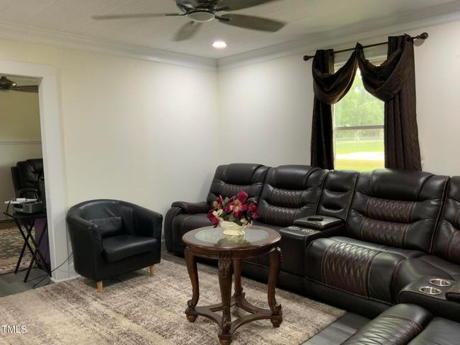 Storey Family room 2 | Image 14