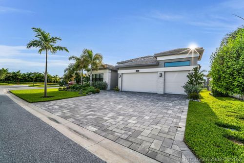 11411 Apricot Valley Dr, Boynton Beach, FL, 33473-5082 | Card Image