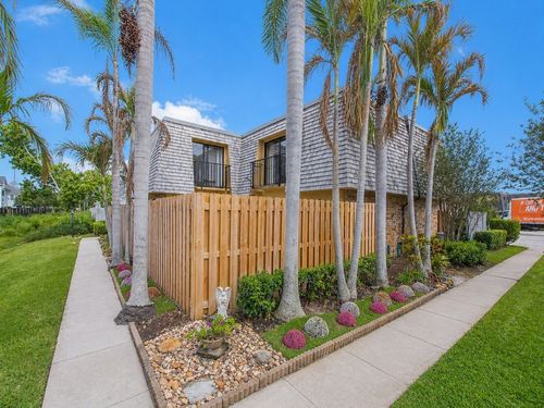 1d-375 S Waverly Pl, Vero Beach, FL, 32960-6883 | Card Image