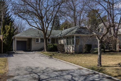 10 Campbell Cres, North York, ON, M2P1P2 | Card Image