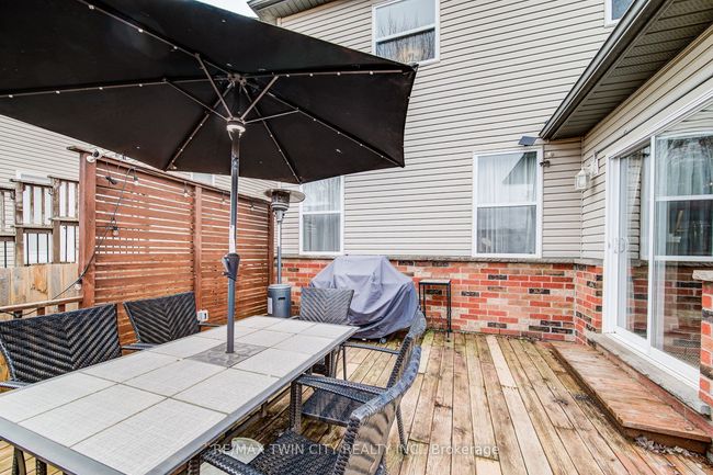 616 Frieburg Dr, House other with 5 bedrooms, 4 bathrooms and 2 parking in Waterloo ON | Image 48