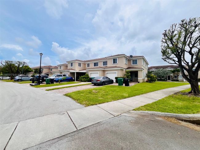 27287 - 27287 Sw 143rd Ave, Townhouse with 4 bedrooms, 2 bathrooms and null parking in Homestead FL | Image 17