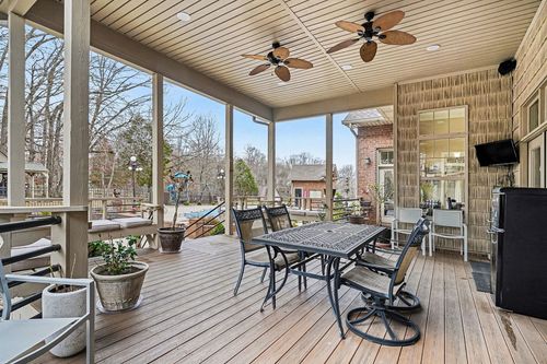 396 N Hunter Rd, Portland, TN, 37148-4920 | Card Image