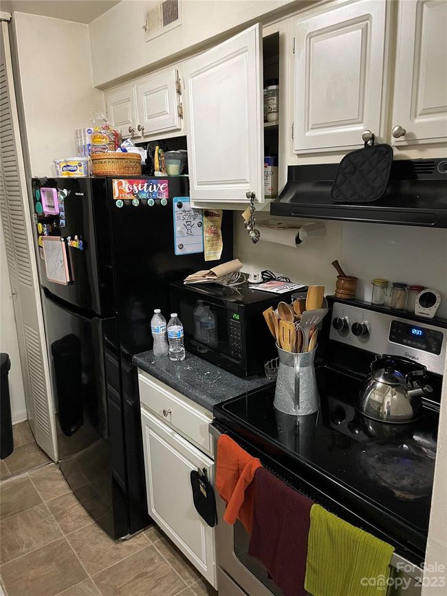 Kitchen | Image 9