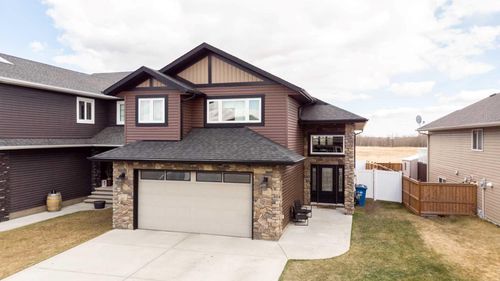 6512 58 Avenue, Innisfail, AB, T4G0A9 | Card Image