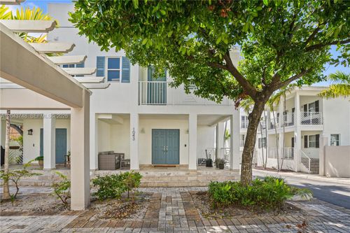 f1-1043 Sw 9th Court, Miami, FL, 33130 | Card Image