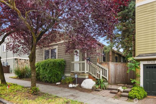1717 E Spruce St, Seattle, WA, 98122-5728 | Card Image