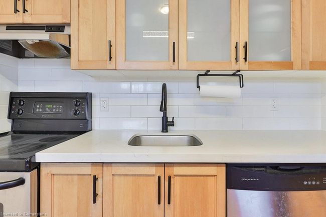 105 - 459 Kerr St, House attached with 1 bedrooms, 1 bathrooms and 1 parking in Oakville ON | Image 7