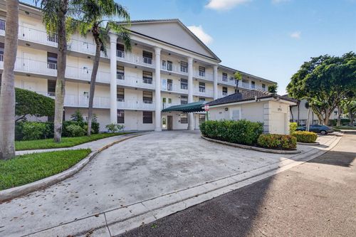 401-3710 Whitehall Dr, West Palm Beach, FL, 33401-1057 | Card Image