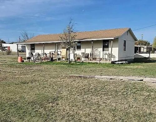 101 N 3rd St, Mertzon, TX, 76941-1537 | Card Image