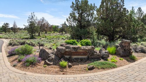 109-23078 Watercourse Way, Bend, OR, 97701-0113 | Card Image