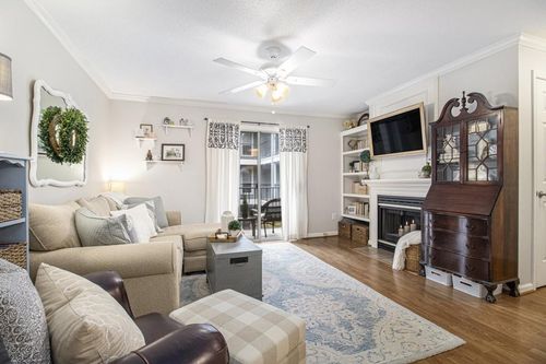 106 Granville Ct, Atlanta, GA, 30328-3432 | Card Image