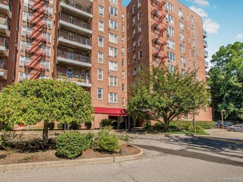 4k-245 Rumsey Rd, Yonkers, NY, 10701-4523 | Card Image