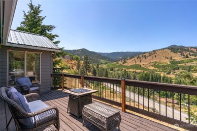 4626 Whispering Ridge Drive, House other with 4 bedrooms, 1 bathrooms and 2 parking in Wenatchee WA | Image 1