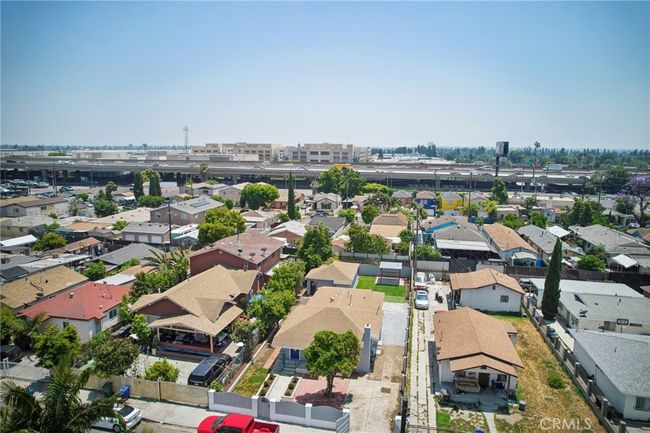 2422 E 116 Th Pl, House other with 3 bedrooms, 1 bathrooms and 2 parking in Los Angeles CA | Image 26