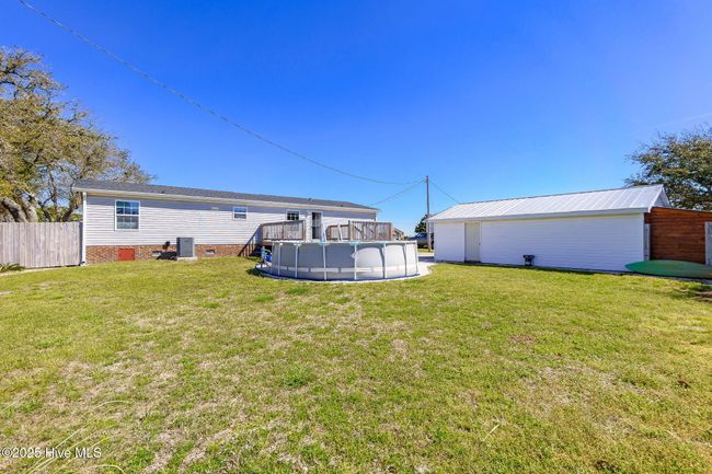 302 Bayview Dr, House other with 3 bedrooms, 2 bathrooms and 1 parking in Harkers Island NC | Image 32