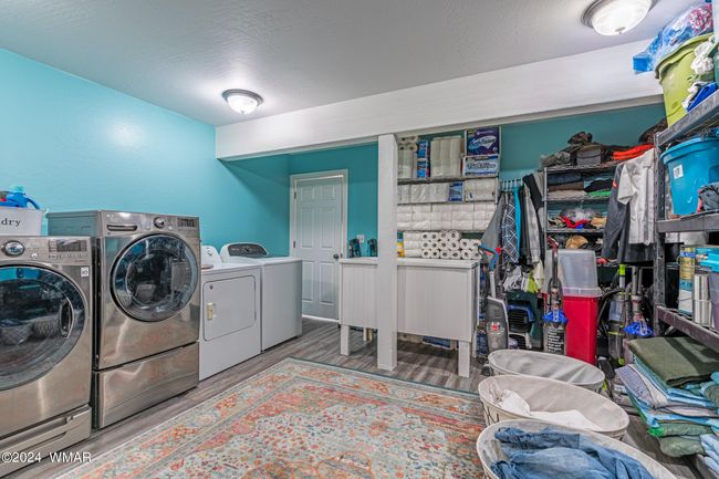 Basement Laundry | Image 25