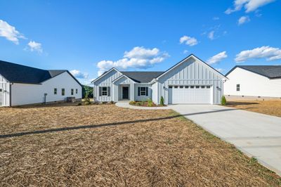 4695 Window Cliff Road, House other with 3 bedrooms, 2 bathrooms and 2 parking in Baxter TN | Image 2