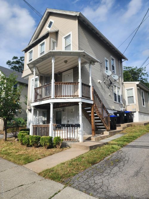b-157 N Clinton St, Poughkeepsie, NY, 12601-2003 | Card Image