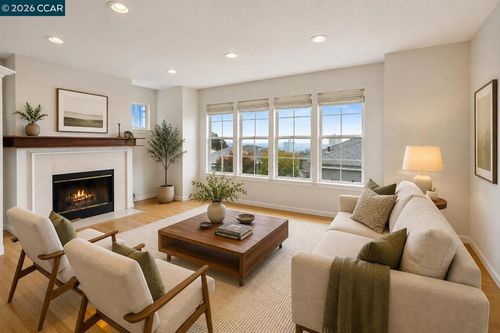 4354 Terrabella Way, Oakland, CA, 94619-3156 | Card Image
