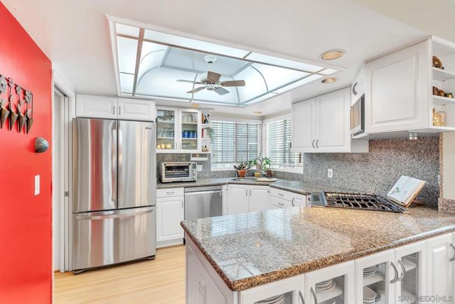 Kitchen | Image 12