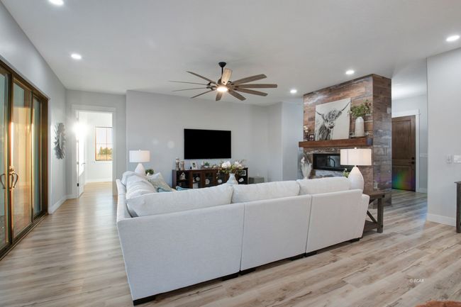 871 Willington Dr, House other with 3 bedrooms, 3 bathrooms and null parking in Spring Creek NV | Image 9
