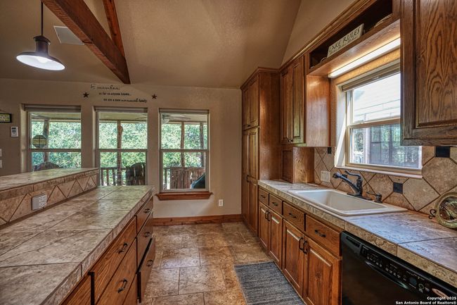 914 Pebble Beach Dr Nw, House other with 2 bedrooms, 2 bathrooms and null parking in Lakehills TX | Image 21