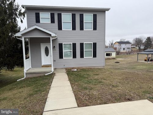 239 W Broad Street, ELIZABETHVILLE, PA, 17023 | Card Image