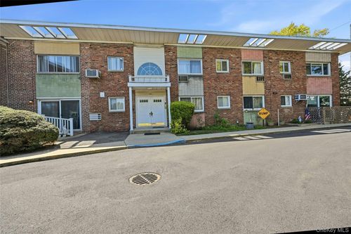 1c-263 N Newbridge Road, Hempstead, NY, 11756 | Card Image