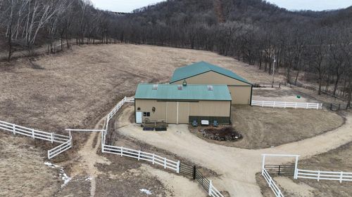 30530 Valleyview Rd, Dakota, MN, 55925-4122 | Card Image