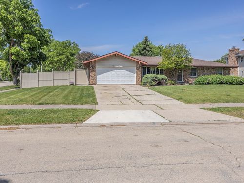 601 Fairlane Dr, Joliet, IL, 60435-5153 | Card Image