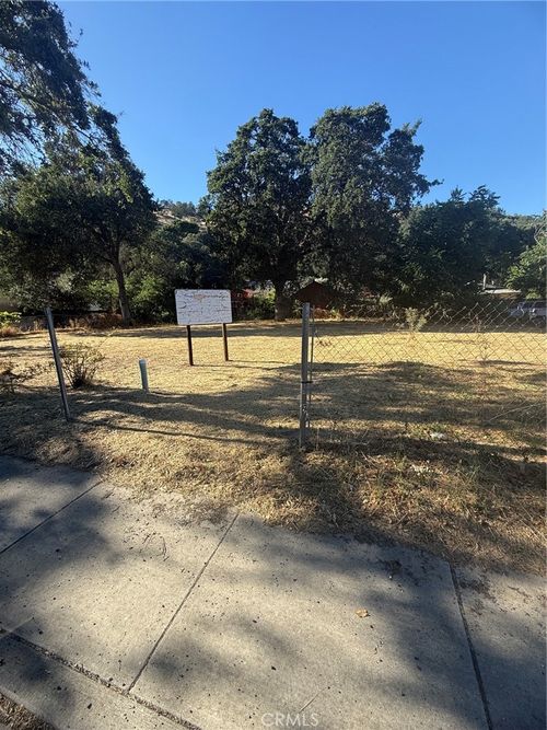 12484 The Plz, Clearlake Oaks, CA, 95423-8374 | Card Image