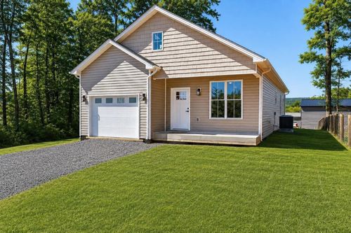 487 Pocahontas Ave, SHENANDOAH, VA, 22849-9700 | Card Image