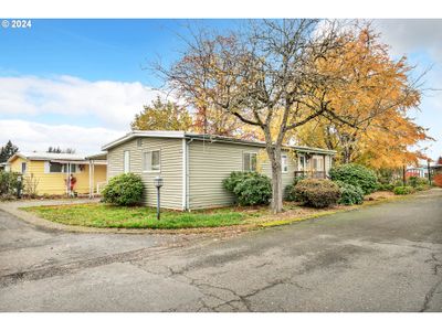 122 - 1800 Lakewood Ct, House other with 2 bedrooms, 1 bathrooms and null parking in Eugene OR | Image 3