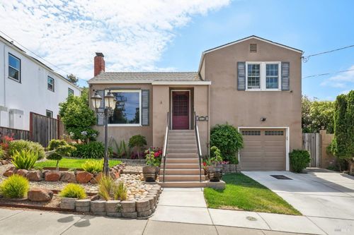 1072 Raymond Ave, Napa, CA, 94559-2107 | Card Image