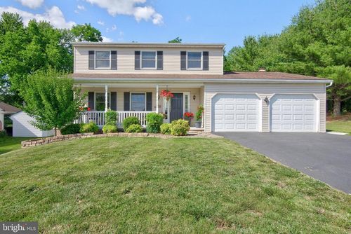 864 Hawthorne Ave, MECHANICSBURG, PA, 17055-5729 | Card Image