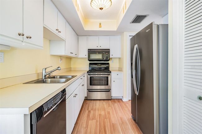 Stainless Appliance | Image 19