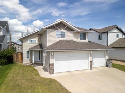 50 Spruce Rd, House detached with 4 bedrooms, 3 bathrooms and 6 parking in Whitecourt AB | Image 1