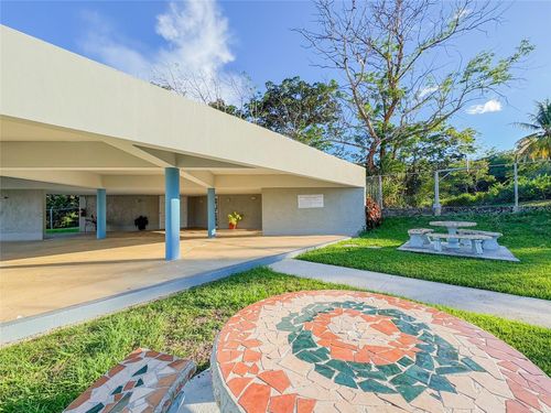 1j-1 Los Cantizales, Rio Piedras, PR, 00926 | Card Image