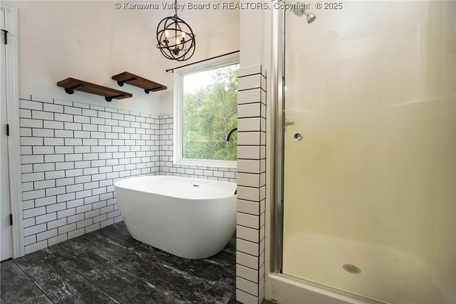 121 Jericho Rd, House other with 4 bedrooms, 3 bathrooms and null parking in Winfield WV | Image 19