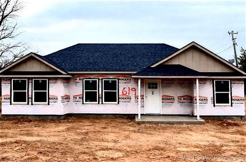 619 S Mckinley Ave, Calera, OK, 74730-1439 | Card Image