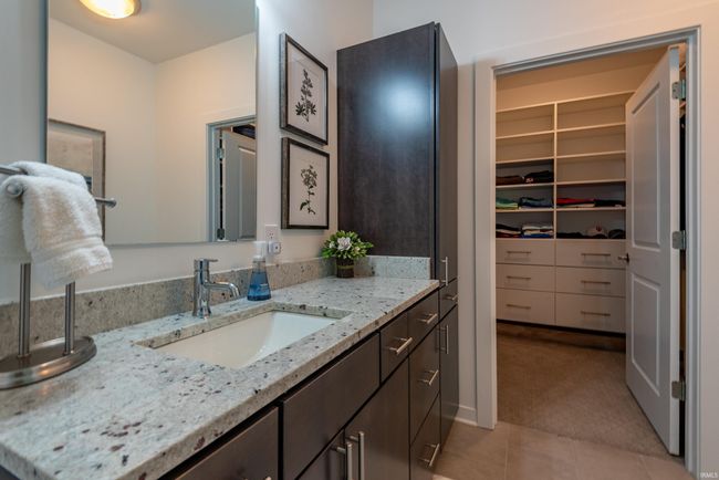 APT-305 - 304 W Kirkwood Ave, Condo with 2 bedrooms, 2 bathrooms and null parking in Bloomington IN | Image 21