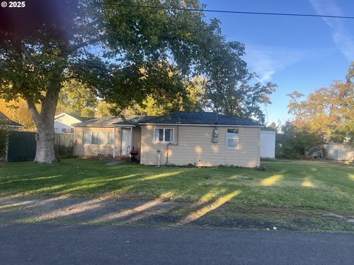 113 Casco St, Milton-Freewater, OR, 97862-1865 | Card Image