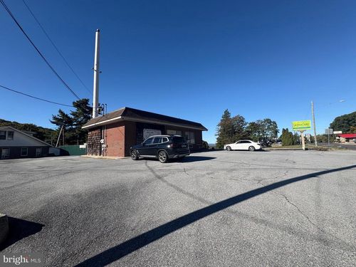 2140 Howard Blvd, MOUNT PENN, PA, 19606-1828 | Card Image