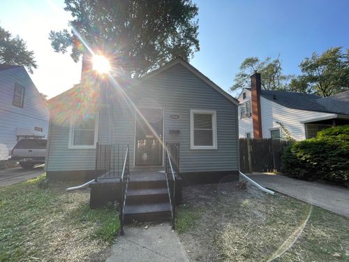 18943 Greydale Ave, Detroit, MI, 48219-2403 | Card Image